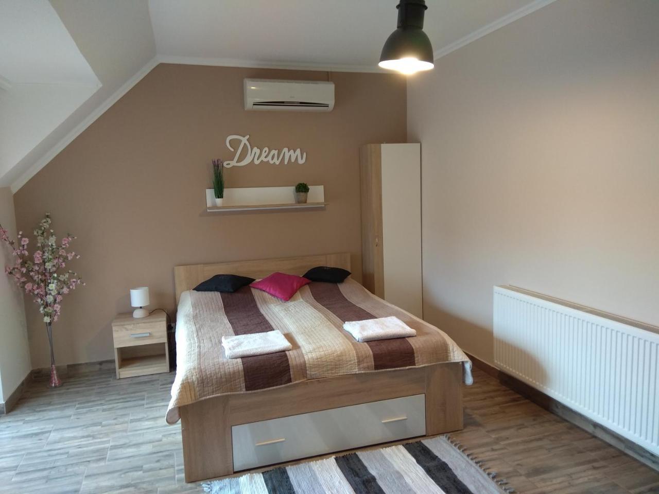 Álom Apartman Hajdúszoboszló Exterior foto